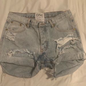 One Teaspoon cut off denim shorts - Size 27